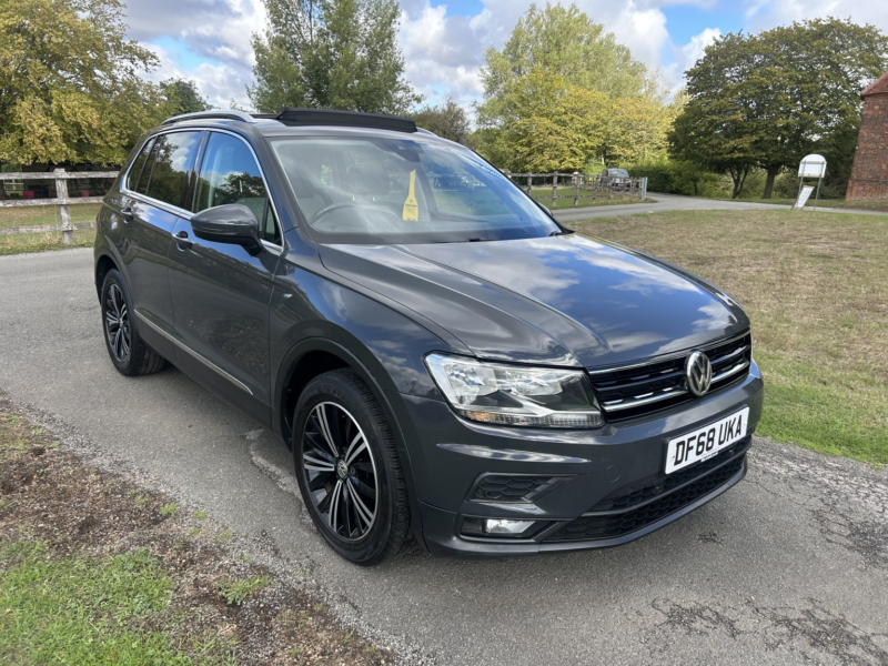 2019 Volkswagen Tiguan 1.5 Tsi Evo Se Navigation in Grey — image 1