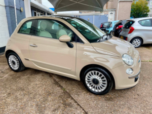 2013 Fiat 500 1.2 Lounge in Beige — image 3