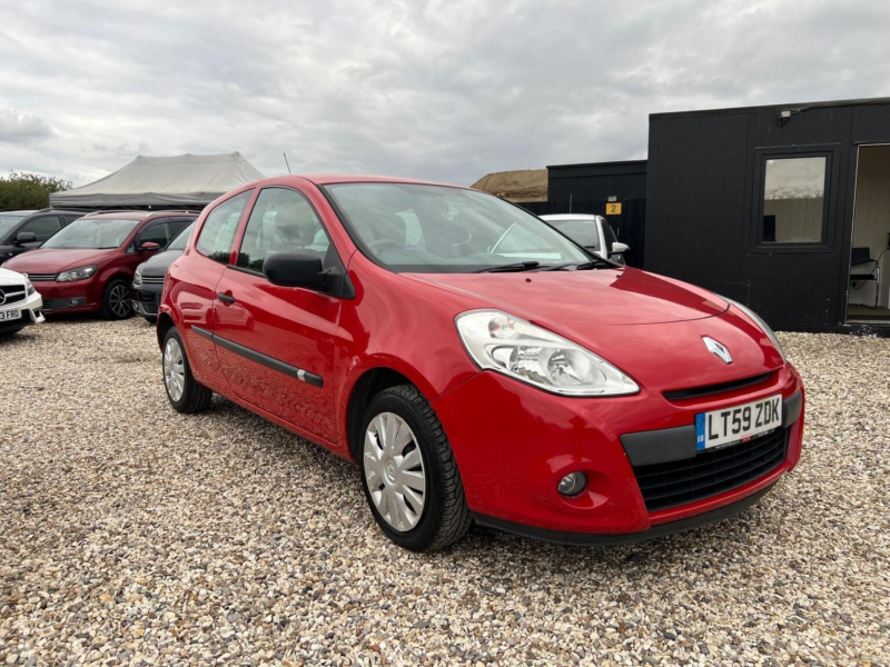 2009 Renault Clio 1.2 Extreme Euro 5 3dr (ac) in Red — image 1