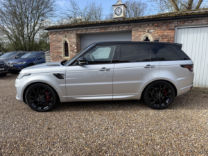 2021 Land Rover Range Rover Sport 3.0 P400 Mhev Hst in Silver — image 4