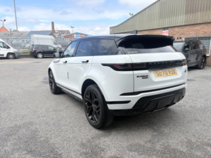 2020 Land Rover Range Rover Evoque 2.0 D180 Mhev R-Dynamic Se in White — image 3