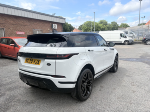 2020 Land Rover Range Rover Evoque 2.0 D180 Mhev R-Dynamic Se in White — image 4