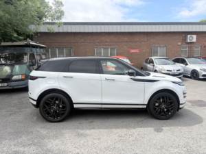 2020 Land Rover Range Rover Evoque 2.0 D180 Mhev R-Dynamic Se in White — image 5