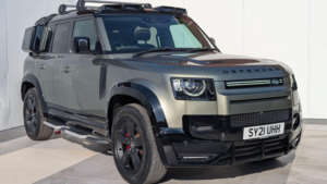 2021 Land Rover Defender 110 3.0 D250 Mhev First Edition Auto 4WD Euro 6 (s/s) 5dr in Green — image 3