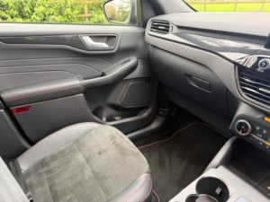 2023 Ford Kuga 2.5 Kuga St-Line X Edition 5 Door 2.5l Duratec Fhev 190ps Fwd CVT Automatic in Silver — image 4