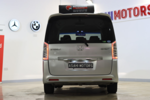 2013 Honda Stepwagon 2.0 Petrol Automatuc (s/s) 7dr in Silver — image 4