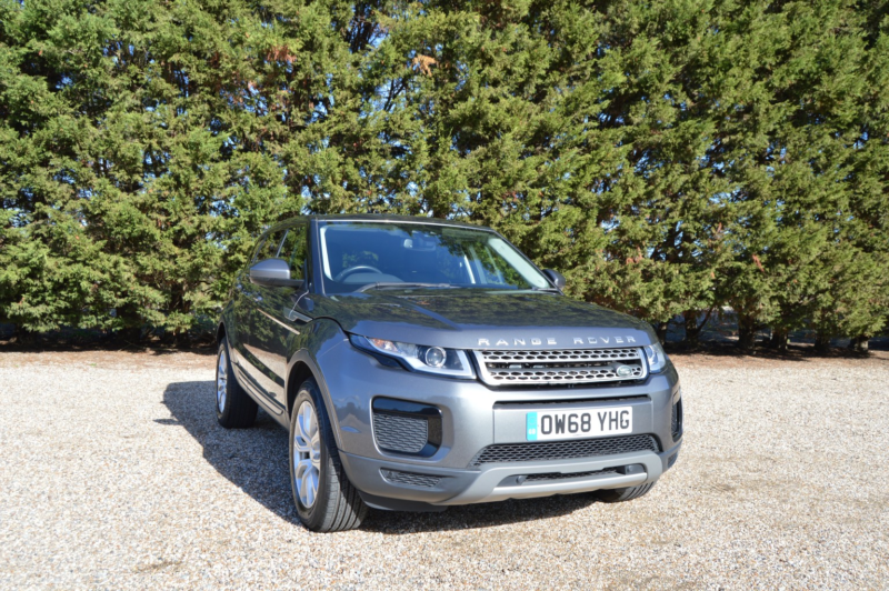 2019 Land Rover Range Rover Evoque 2.0 Td4 Se in Grey — image 1