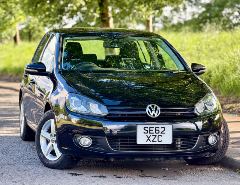 2012 Volkswagen Golf 1.2 Tsi S in Black — image 1