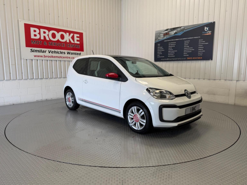 2018 Volkswagen Up! 1.0 Up! Beats Euro 6 (s/s) 3dr in White — image 1
