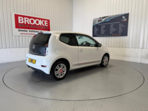 2018 Volkswagen Up! 1.0 Up! Beats Euro 6 (s/s) 3dr in White — image 4