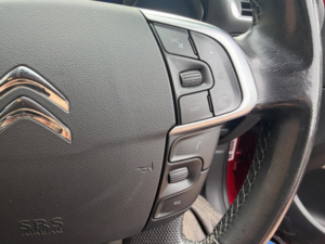 2011 Citroen C4 1.6 Hdi 16v Vtr+ Euro 5 5dr in Red — image 6