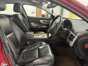 2013 Jaguar Xf 2.2 D Premium Luxury in Red — image 4