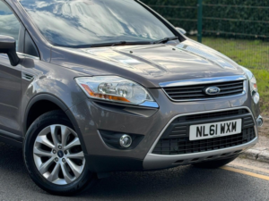2011 Ford Kuga 2.0 Tdci Titanium AWD Euro 5 5dr in Brown — image 3
