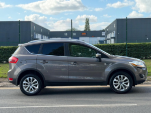 2011 Ford Kuga 2.0 Tdci Titanium AWD Euro 5 5dr in Brown — image 4