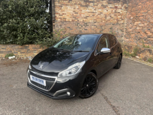 2019 Peugeot 208 1.2 Puretech Tech Edition Euro 6 (s/s) 5dr in Black — image 2