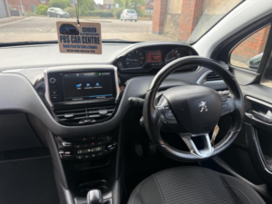 2019 Peugeot 208 1.2 Puretech Tech Edition Euro 6 (s/s) 5dr in Black — image 3
