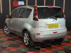 2009 Nissan Note 1.6 16v Tekna in Silver — image 2