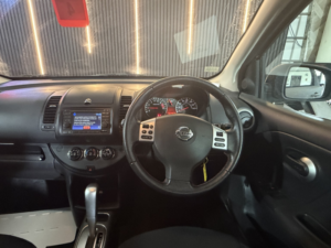 2009 Nissan Note 1.6 16v Tekna in Silver — image 3