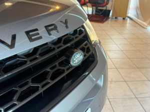 2016 Land Rover Discovery Sport 2.0 Td4 Hse Black in Grey — image 4