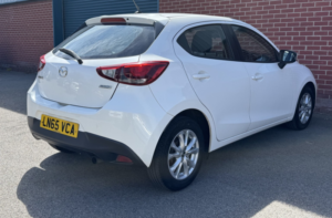 2015 Mazda Mazda2 1.5 Skyactiv-G Se-L in White — image 5