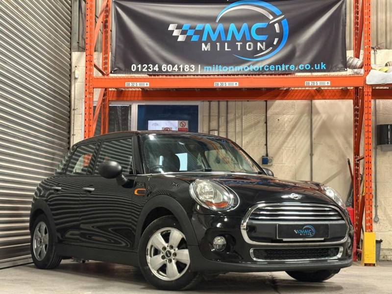 2016 MINI Hatch 1.2 One Euro 6 (s/s) 5dr in Black — image 1