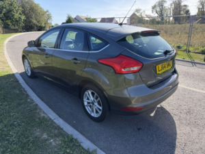 2015 Ford Focus 1.0 T Ecoboost Zetec in Grey — image 3