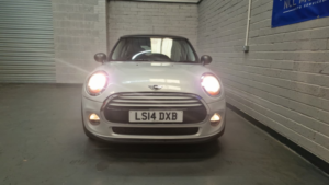 2014 MINI Hatch 1.5 Cooper 3-Door Hatch in Silver — image 2