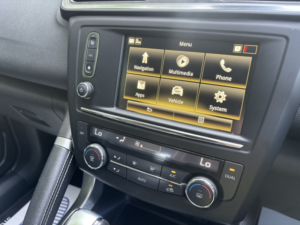 2018 Renault Kadjar 1.2 Signature Nav Tce 130 Auto in Blue — image 6