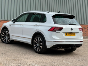 2020 Volkswagen Tiguan 2.0 Tdi R-Line Tech DSG 4motion Euro 6 (s/s) 5dr in White — image 5