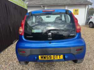 2010 Peugeot 107 1.0 12v Urban in Blue — image 5