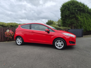 2016 Ford Fiesta 1.3 Zetec in Red — image 3