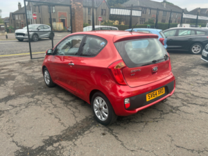 2014 Kia Picanto 1.0 Vr7 Hatchback 3dr Petrol Manual Euro 5 (68 Bhp) in Red — image 5
