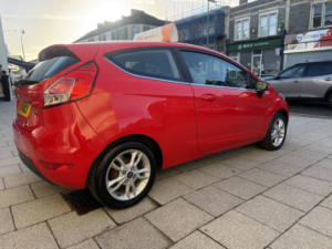 2014 Ford Fiesta 1.3 Zetec in Red — image 6