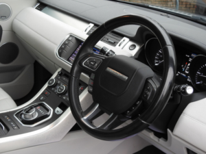 2012 Land Rover Range Rover Evoque 2.2 Sd4 Pure in White — image 3