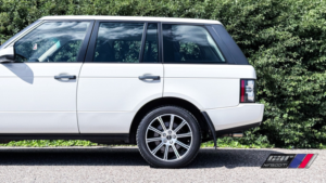 2009 Land Rover Range Rover 5.0 V8 Autobiography in White — image 4
