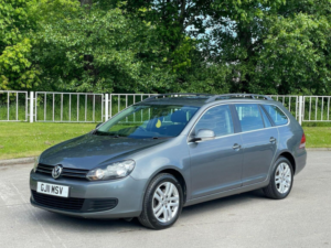 2011 Volkswagen Golf 1.6 Tdi Se DSG Euro 5 5dr in Grey — image 3