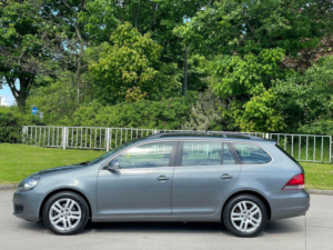 2011 Volkswagen Golf 1.6 Tdi Se DSG Euro 5 5dr in Grey — image 4