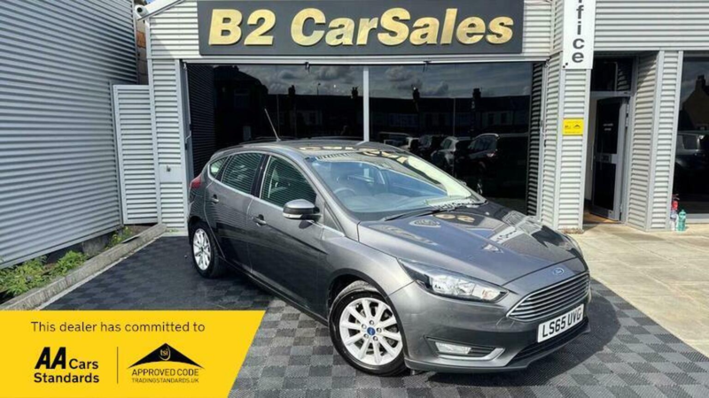 2015 Ford Focus 1.6 Titanium Powershift Euro 6 5dr in Grey — image 1