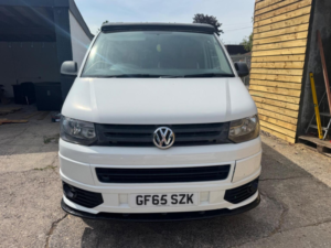 2015 Volkswagen Transporter in White — image 2