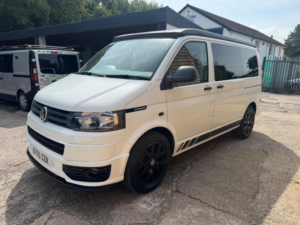 2015 Volkswagen Transporter in White — image 3