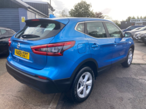 2020 Nissan Qashqai 1.3 Dig-T Acenta Premium SUV 5dr Petrol Manual Euro 6 (s/s) (140 Ps) in Blue — image 6