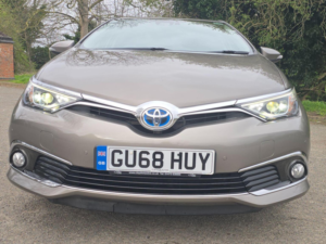 2018 Toyota Auris 1.8 Vvt-H Excel CVT Euro 6 (s/s) 5dr in Bronze — image 2