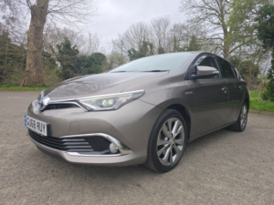 2018 Toyota Auris 1.8 Vvt-H Excel CVT Euro 6 (s/s) 5dr in Bronze — image 3