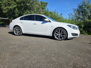 2016 Vauxhall Insignia 2.0 Cdti Sri Nav in White — image 3
