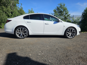 2016 Vauxhall Insignia 2.0 Cdti Sri Nav in White — image 4
