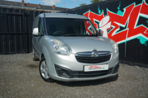 2017 Vauxhall Combo 2000 Sportive Cdti in Silver — image 3