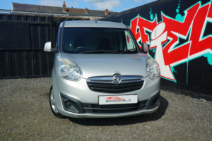 2017 Vauxhall Combo 2000 Sportive Cdti in Silver — image 4