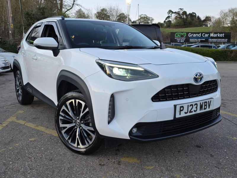 2023 Toyota Yaris Cross 1.5 Vvt-H Excel E-CVT AWD Euro 6 (s/s) 5dr in White — image 1
