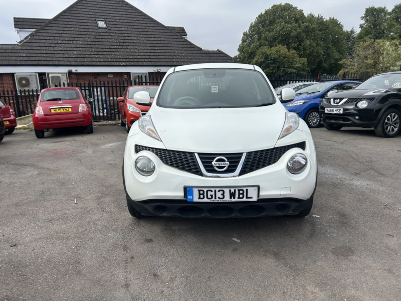 2013 Nissan Juke 1.6 Visia in White — image 1