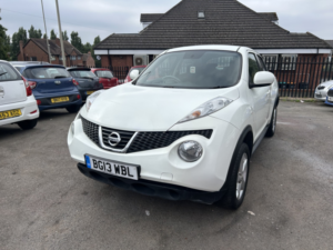 2013 Nissan Juke 1.6 Visia in White — image 4
